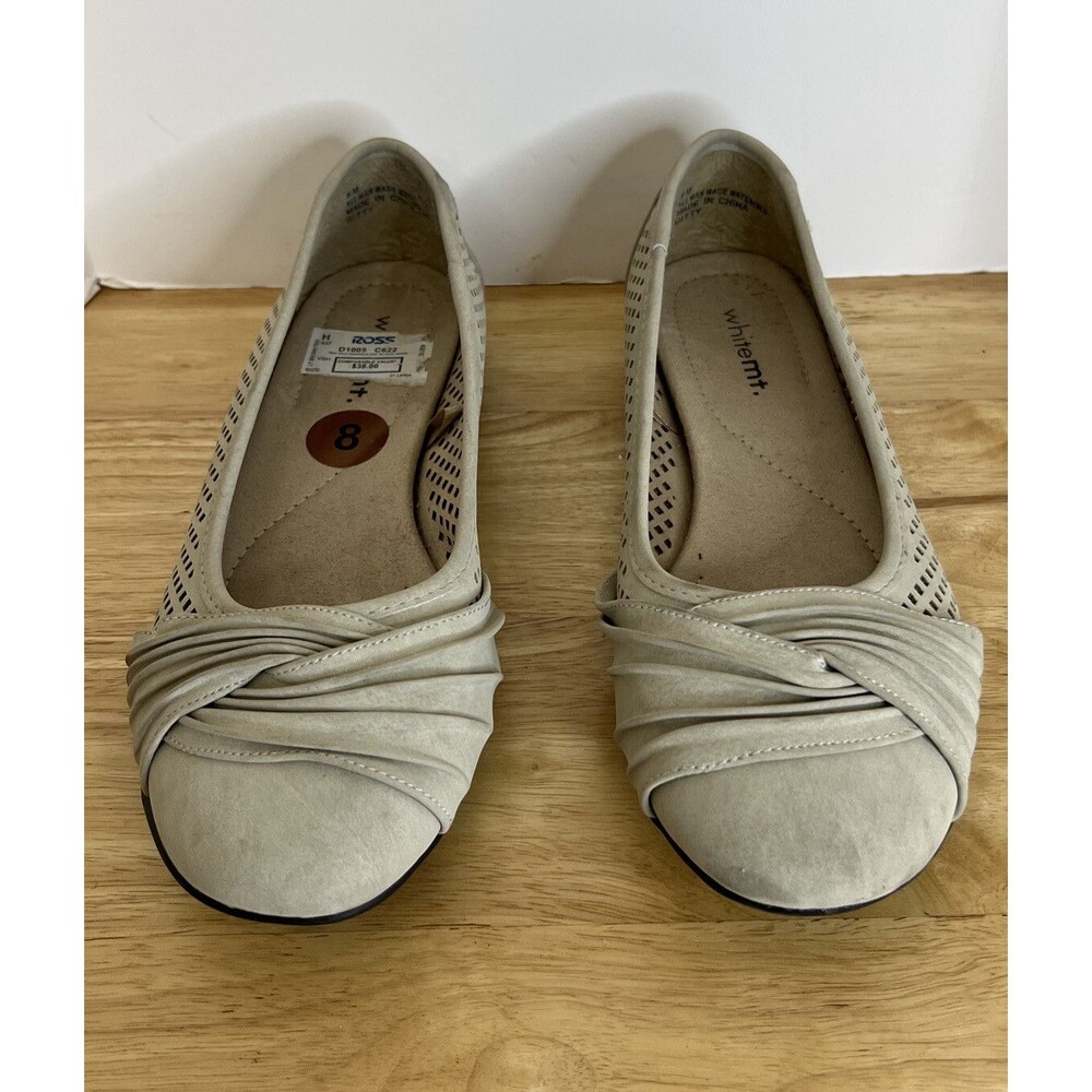 Whitemt. Women’s Shoes Flats  Size 8 Beige Perforated